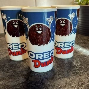 Set of 3 Vintage 10 Oz Oreo cups in excellent condition Rare find